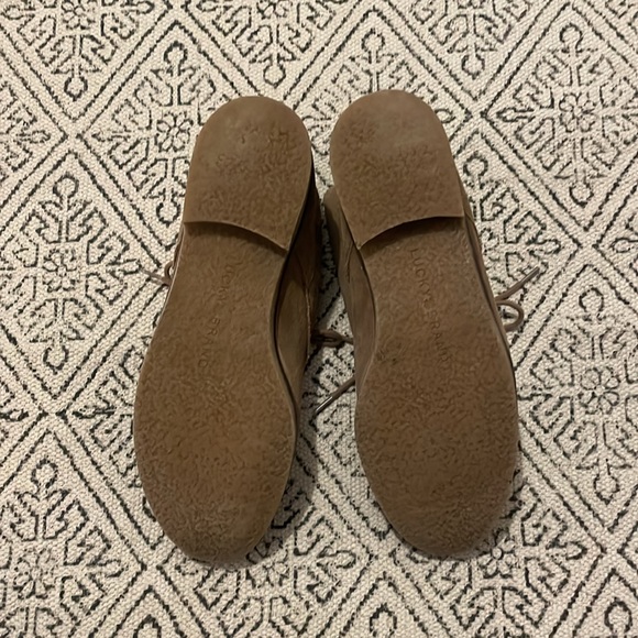 Lucky Brand Tan Beige Light Brown Suede Leather Garboh Lace-up Booties Size 9 - Picture 5 of 7